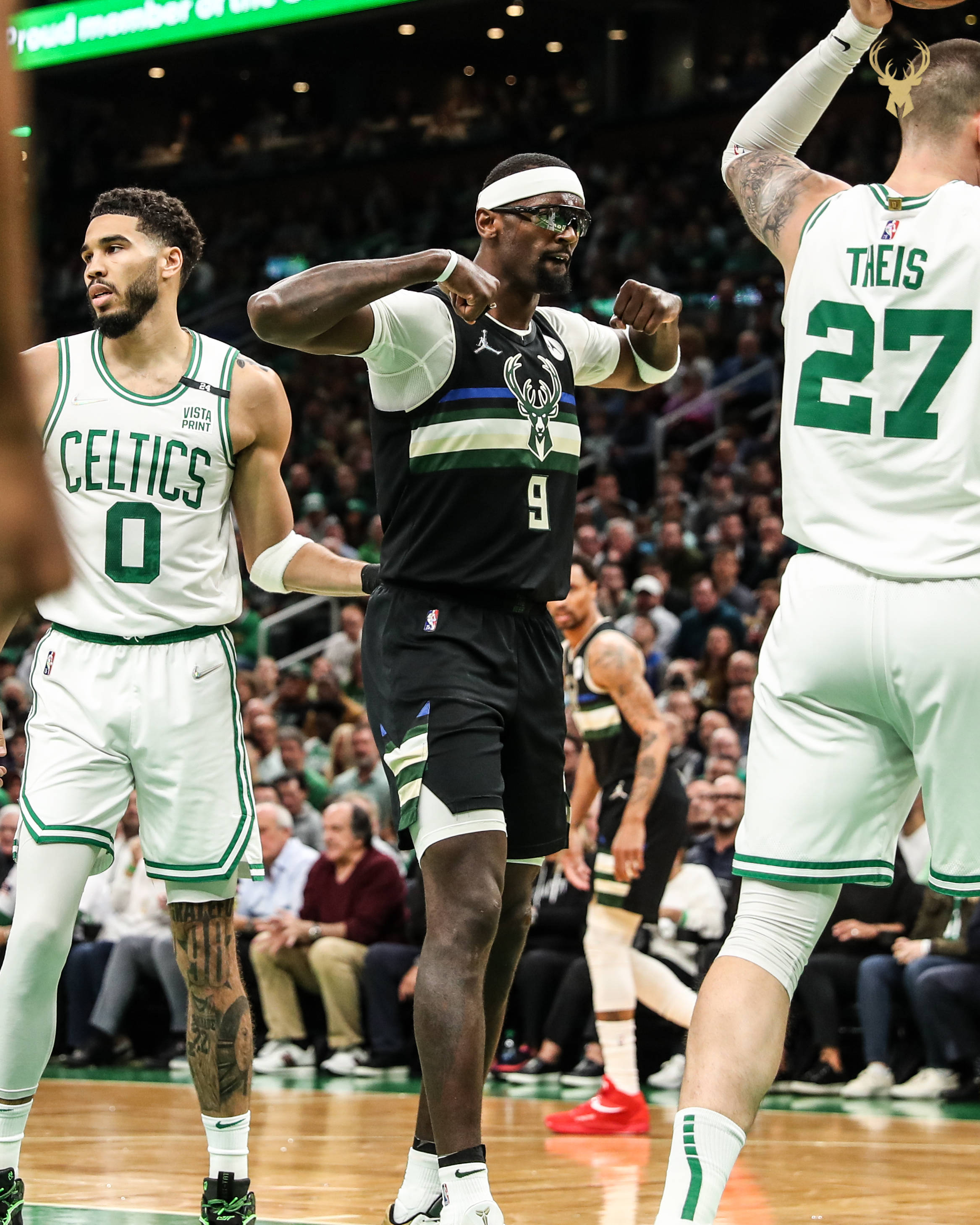 爱游戏体育 字母哥迎来五赛季出色发挥，中国队观众热烈欢呼！热度持续攀升