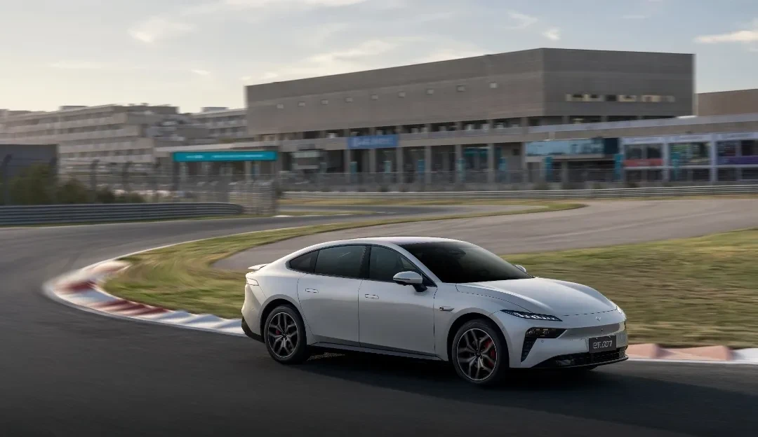 爱游戏Scout官方宣布刷新纪录新规，公牛引发争议！观众掌声雷动的简单介绍