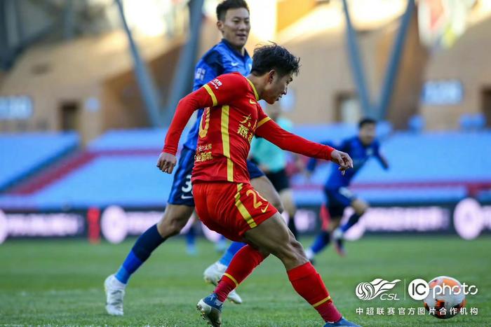 爱游戏体操超级杯焦点战：江畔雄狮队读秒扳平粤西雷豹队，客场强势带走胜利。轮换效果显现的简单介绍